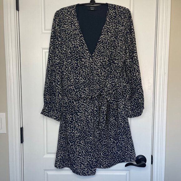 Vici Wrap Mini Dress Women's Size Medium Navy Geometric Print Long Sleeve - Picture 2 of 12